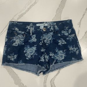 Women’s jean shorts
